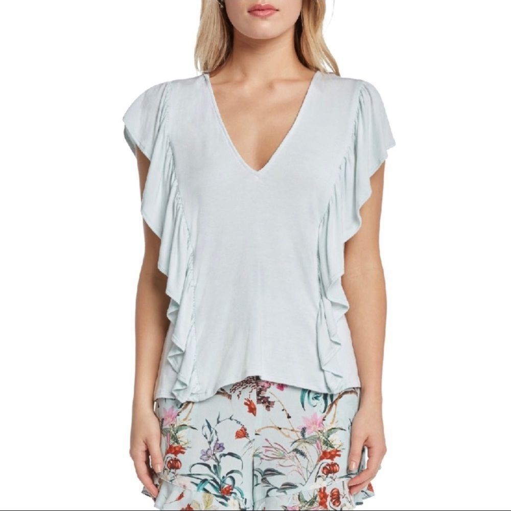 🌟🌟NWT🌟🌟 Willow & Clay Ruffle V Neck Soft Mint Green Top